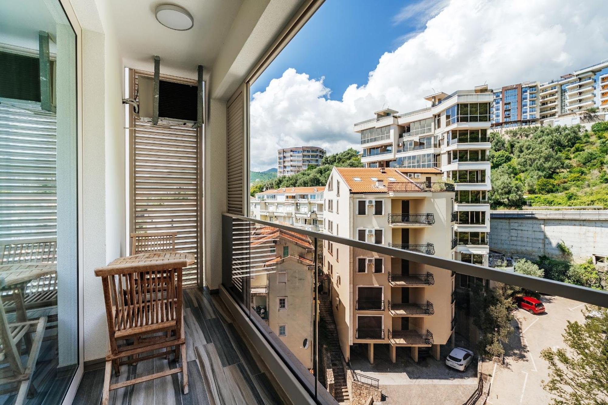 Aura Tower Aparments By In דירה