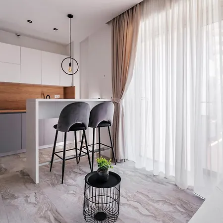 Aura Tower Aparments By In Property Rafailovici Exterior photo