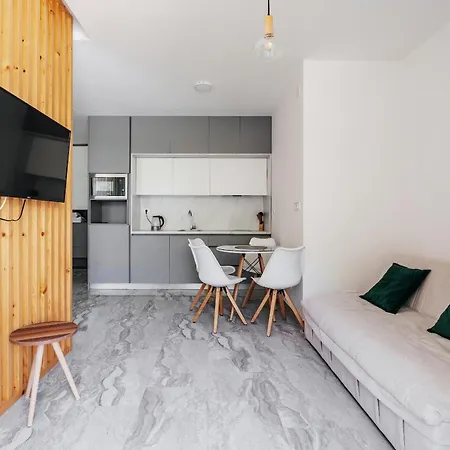 Aura Tower Aparments By In Property Rafailovici Exterior photo
