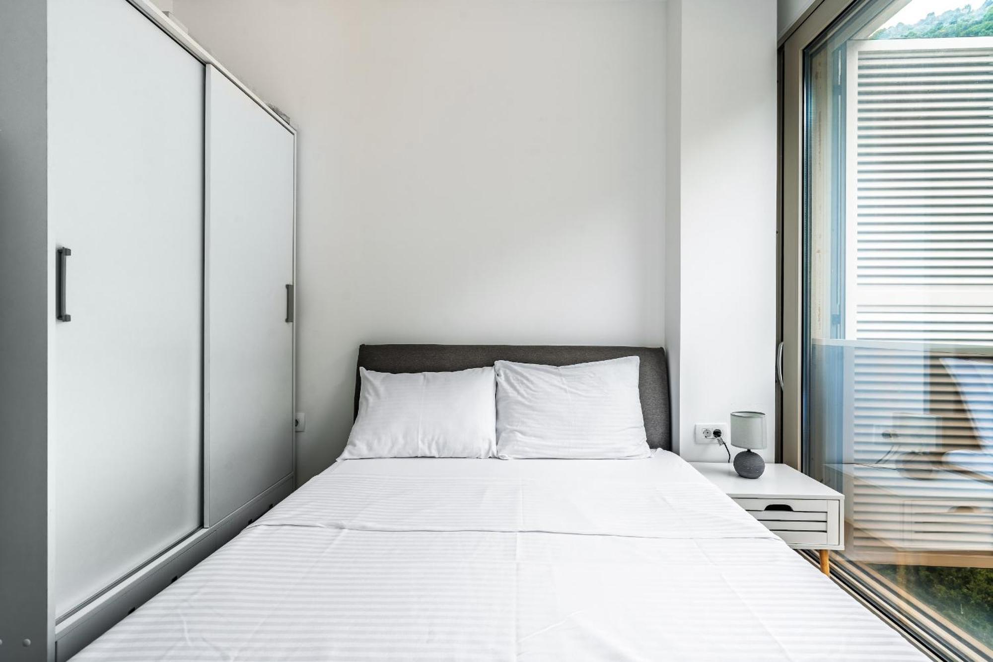 Aura Tower Aparments By In *