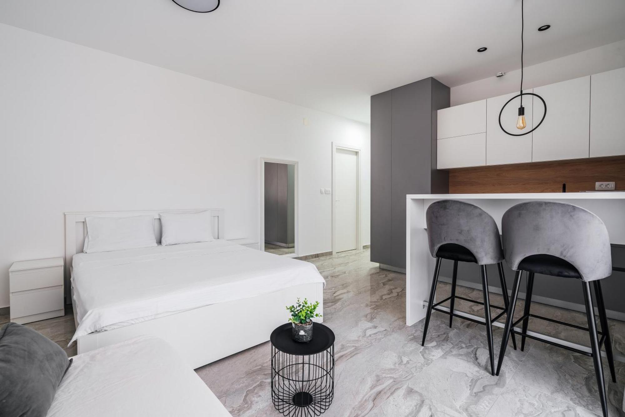 Aura Tower Aparments By In * Rafailovici