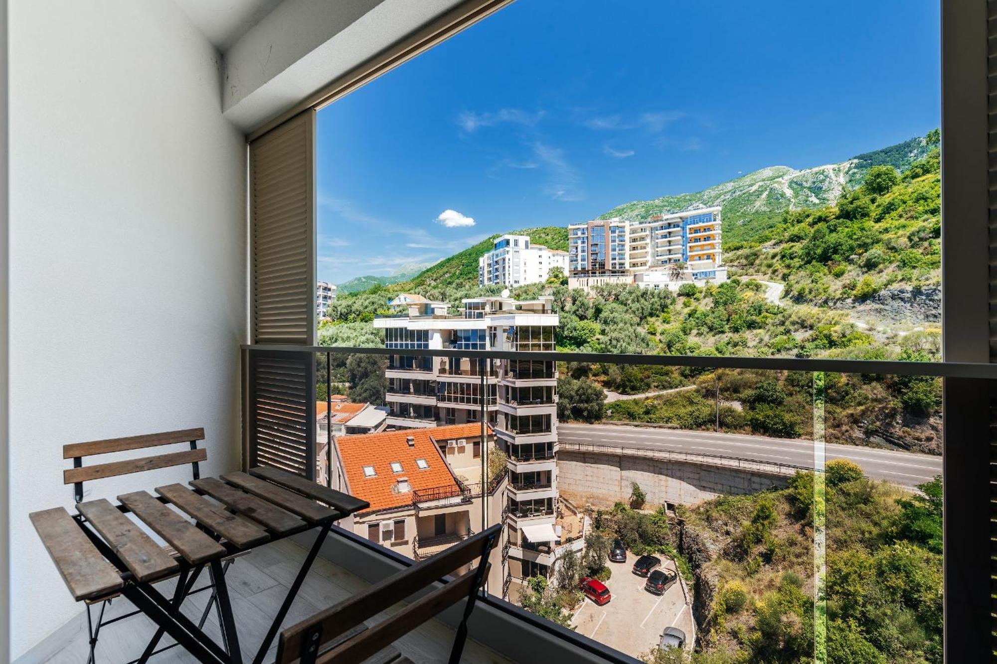 Aura Tower Aparments By In Apartman